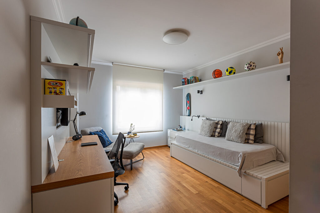 Photograph of the project Transformation of Spaces for Brazilians Living in Lisbon 13 developed by CW Arquitetura in Portugal.