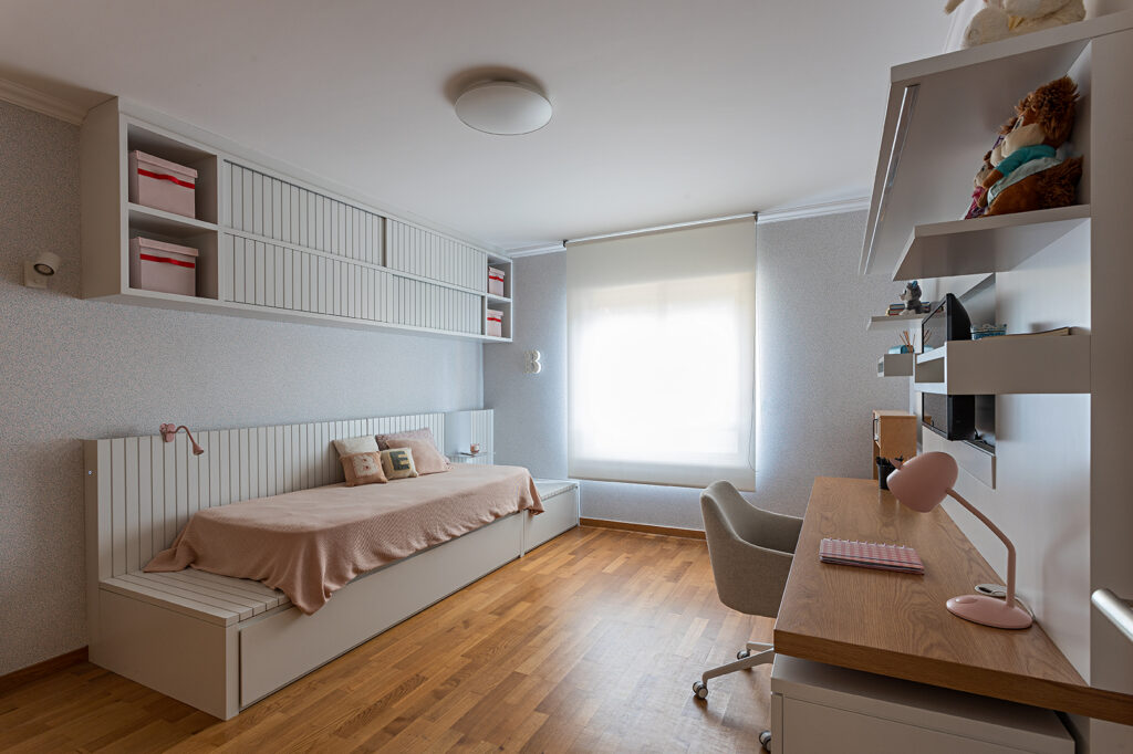 Photograph of the project Transformation of Spaces for Brazilians Living in Lisbon 16 developed by CW Arquitetura in Portugal.