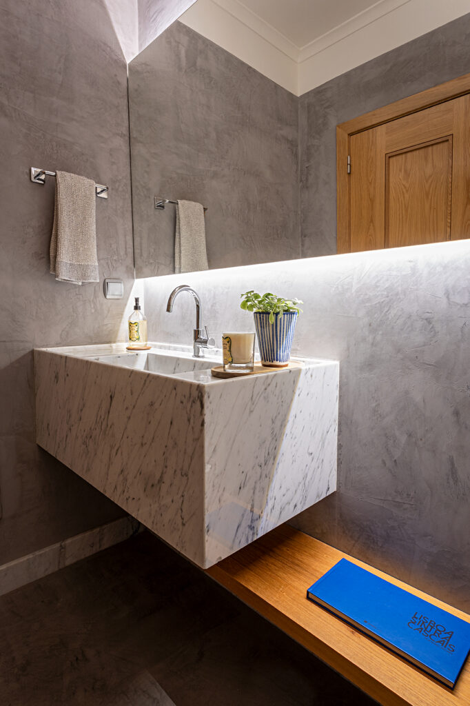 Photograph of the project Transformation of Spaces for Brazilians Living in Lisbon 5 developed by CW Arquitetura in Portugal.